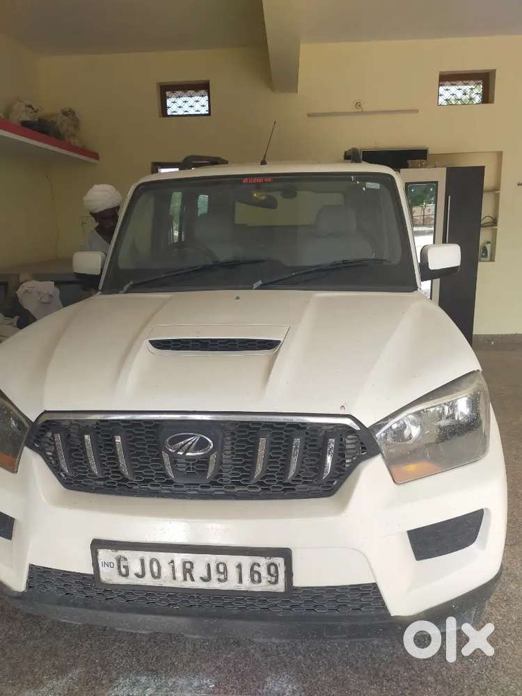 Mahindra Scorpio 2015 Diesel 100000 Km Driven