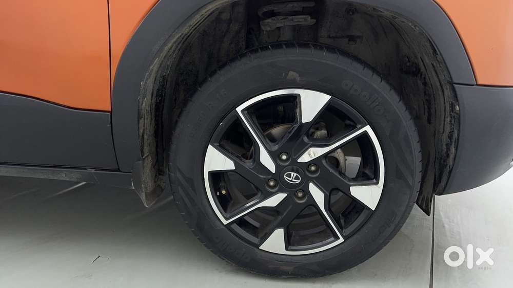 Tata Punch 1.2 Revotron Creative Dual Tone, 2022, Petrol