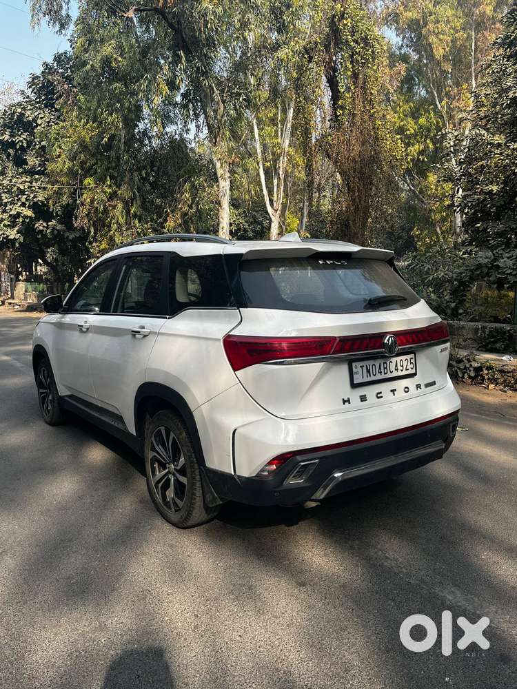 Mg Hector Plus Savvy Pro 1.5 Turbo Petrol Cvt 7 Str Dual Tone, 2023,..