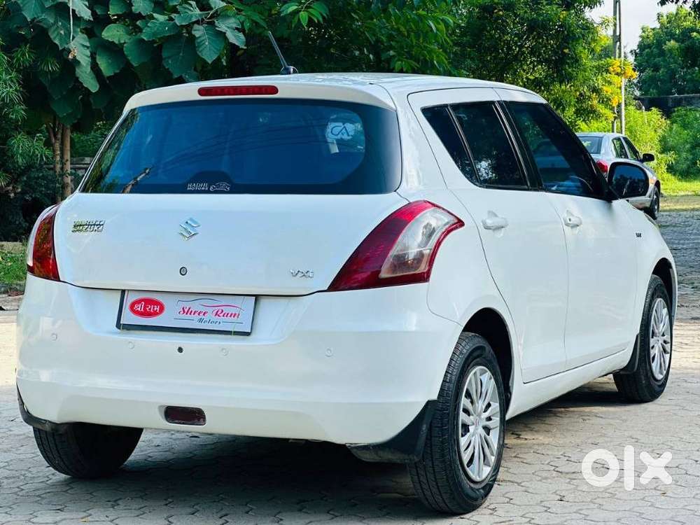 Maruti Suzuki Swift Vxi + Manual, 2012, Petrol