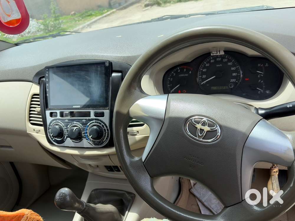 Toyota Innova Diesel 2014