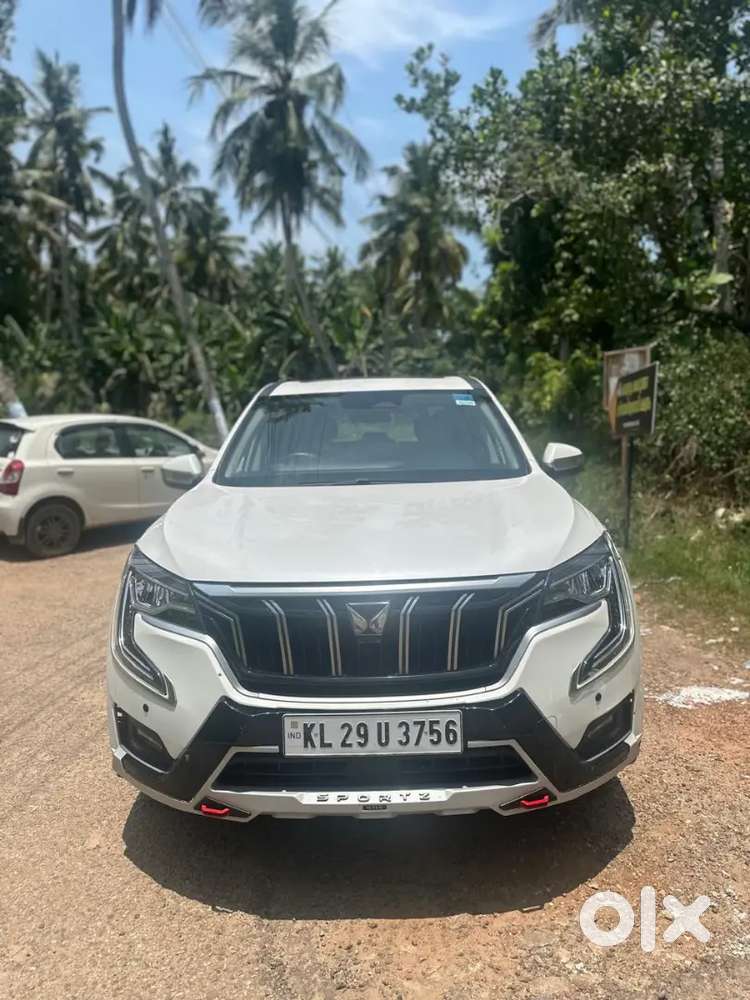 Mahindra Xuv700 2022 Petrol 31300 Km Driven