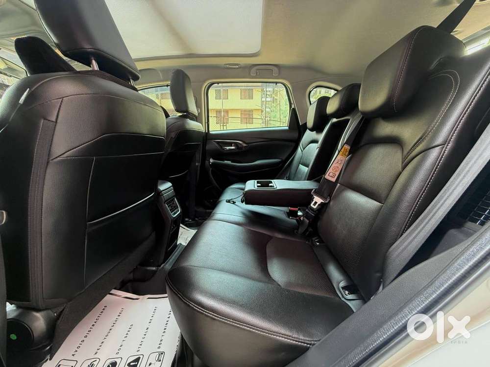 Maruti Suzuki Grand Vitara Alpha+ Intelligent Hybrid Top Model