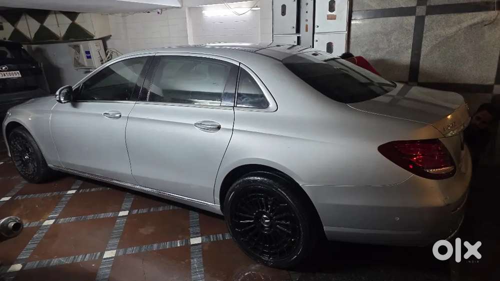 Mercedes E 200