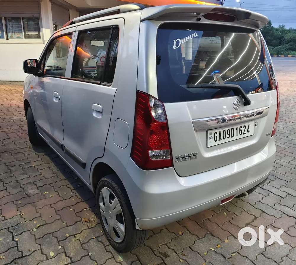 Wagon R Vxi 2016 June, Silver, Car In Showroom Condition.