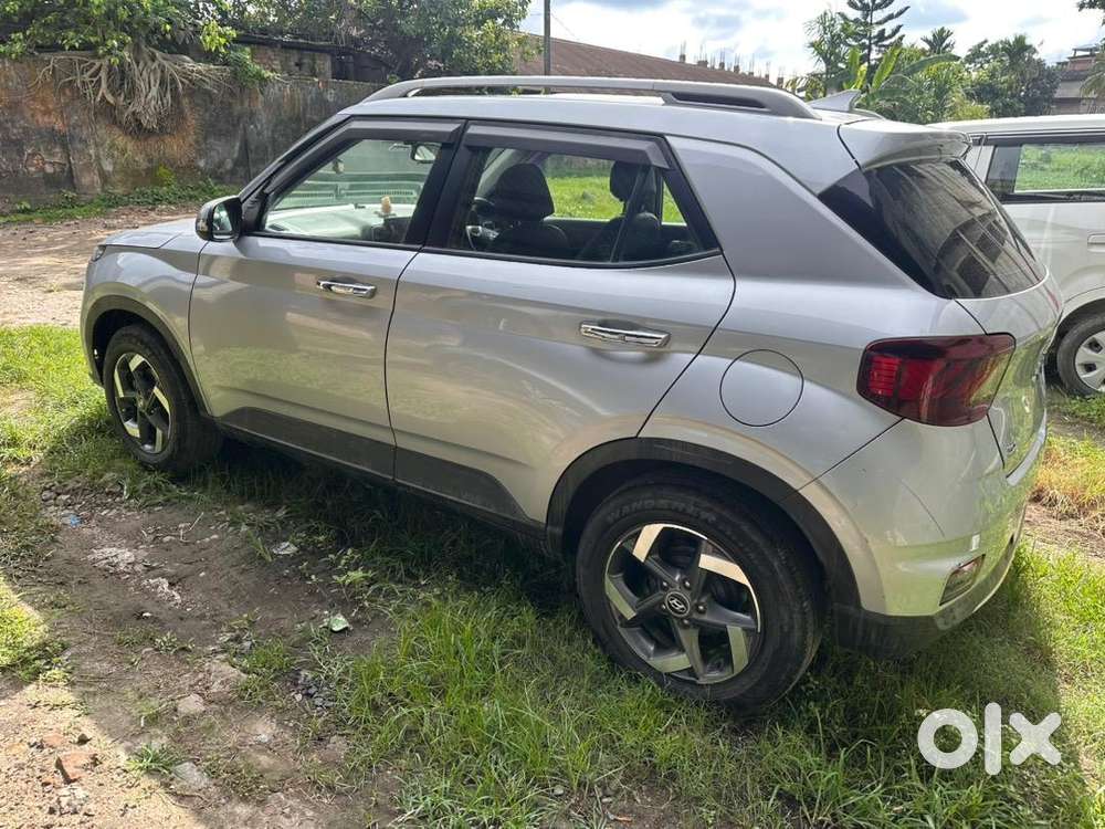 Hyundai Venue 2019 Petrol Well Maintained