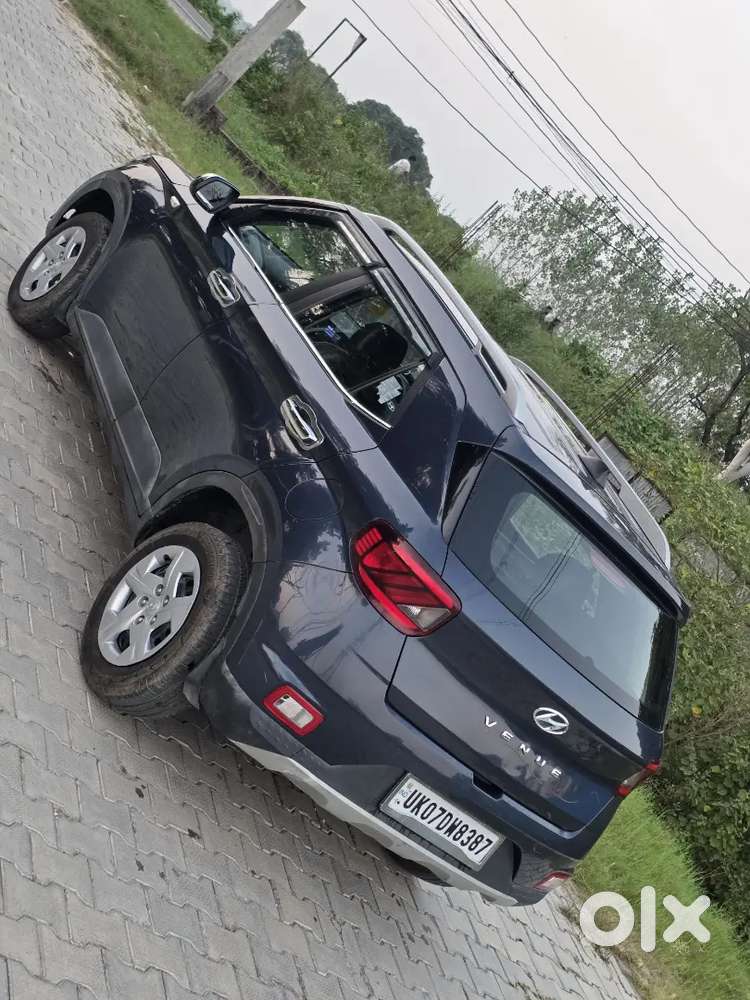 Hyundai Venue Bs 6
Petrol
1st Owner 
Dono Chabi