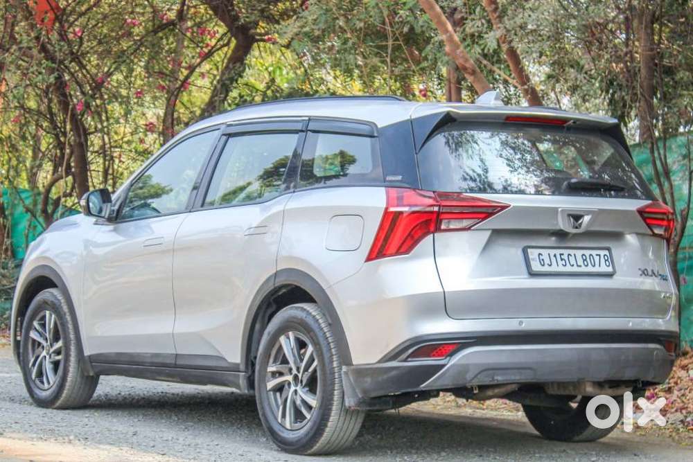 Mahindra Xuv700 Ax 5 Petrol Mt Str (e), 2022, Petrol