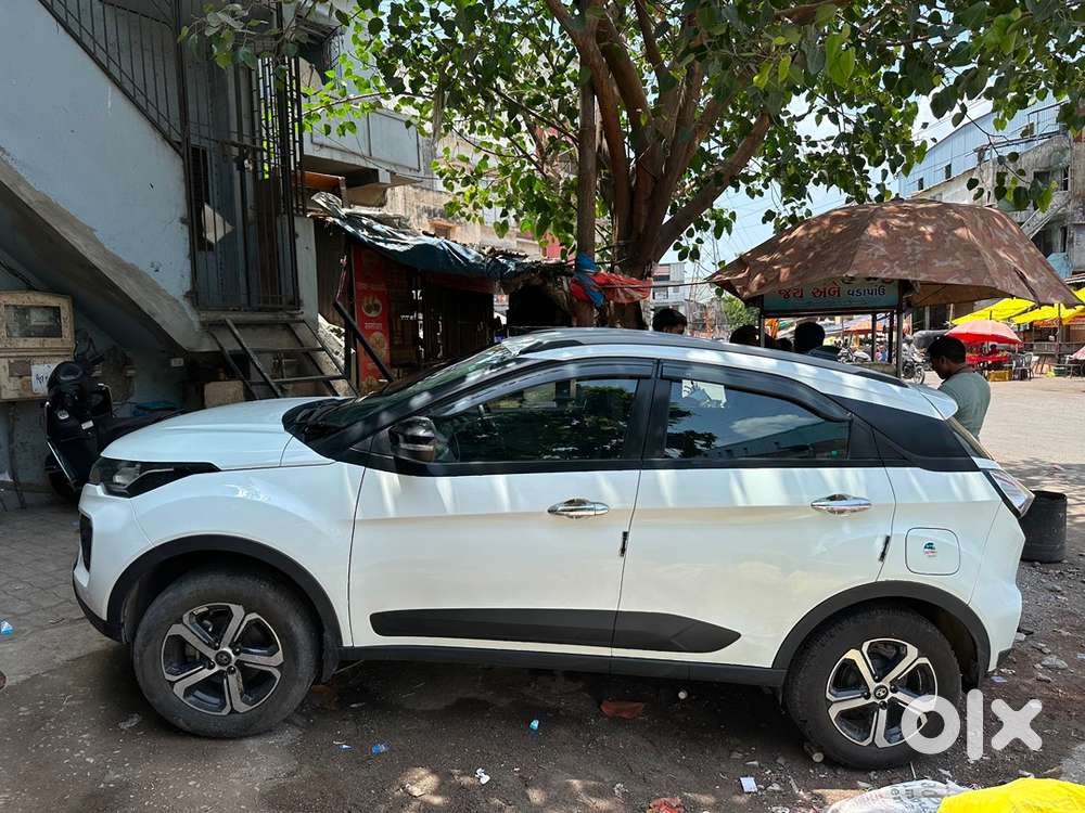 Tata Nexon Petrol 25355 Km Driven