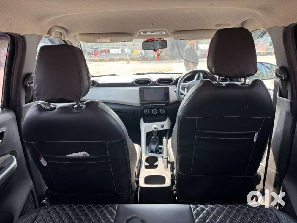 Nissan Magnite 1.0 Xv, 2023, Petrol