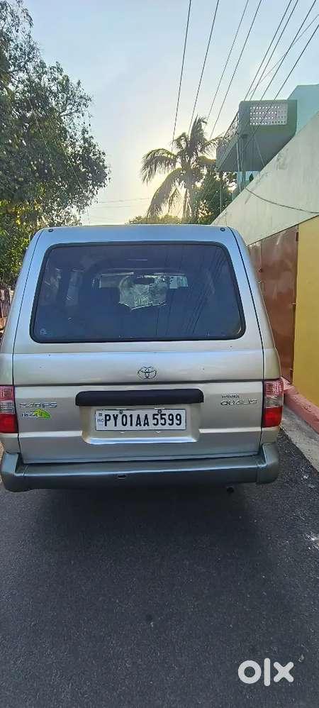 Toyota Qualis 2005 Diesel Well Maintained