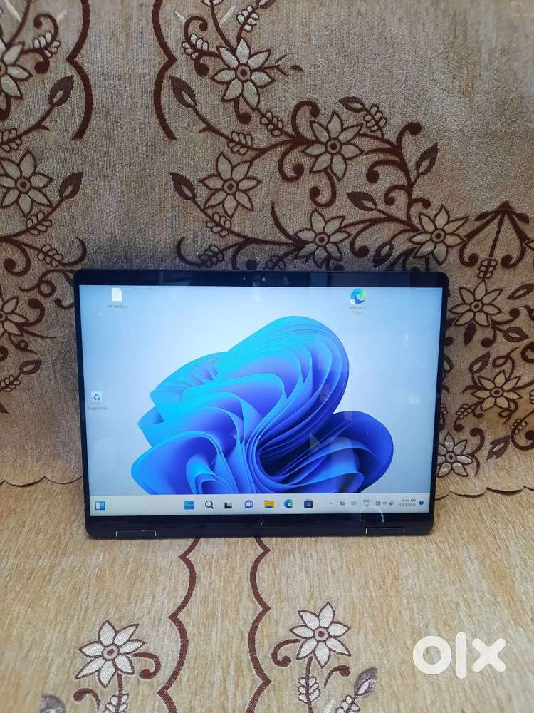 HP Elite Dragonfly - i5 12th Gen - Touch Screen 360 - 8 GB Graphics