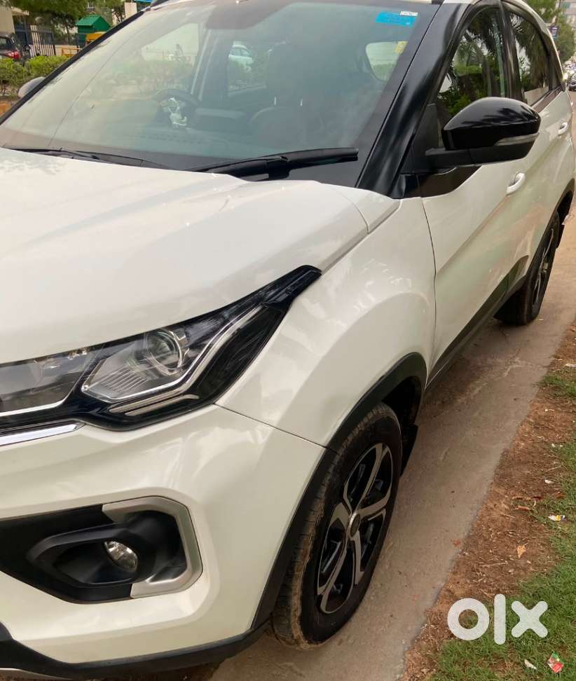 Tata Nexon, 2022, Petrol