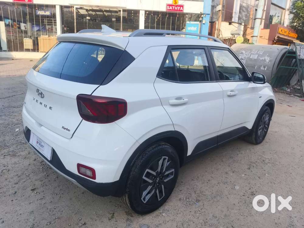 Hyundai Venue Sx Turbo, 2022, Petrol