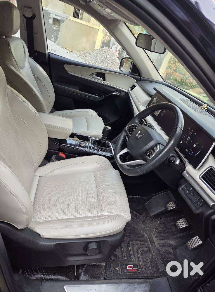 Mahindra Xuv700 2.2 Ax 7 Diesel Mt Luxury Pack Str, 2023, Diesel