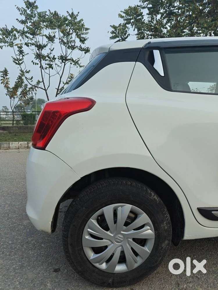 Maruti Suzuki Swift Vxi + Manual, 2019, Petrol