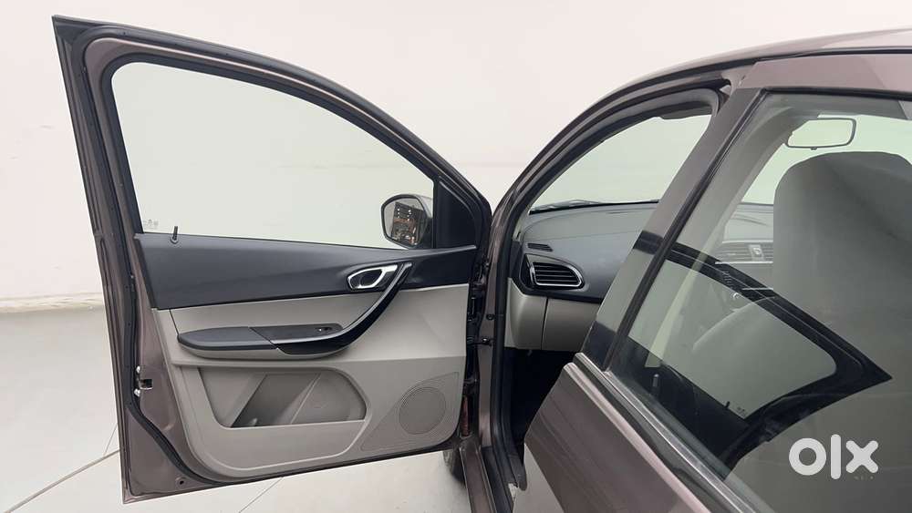 Tata Tiago Xz, 2017, Petrol