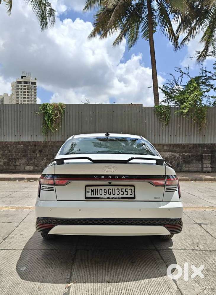 Hyundai Verna 1.5 Sx (o) Ivt, 2024, Petrol