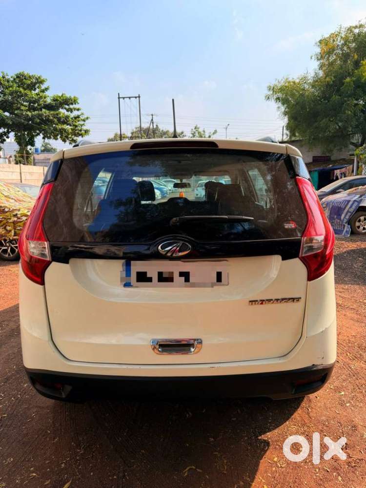 Mahindra Marazzo M4, 2019, Diesel