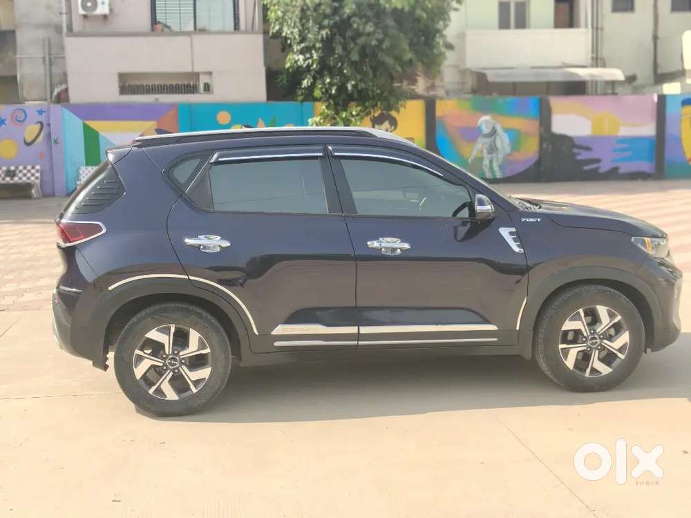 Kia Sonet 2023 Petrol 15300 Km Driven
