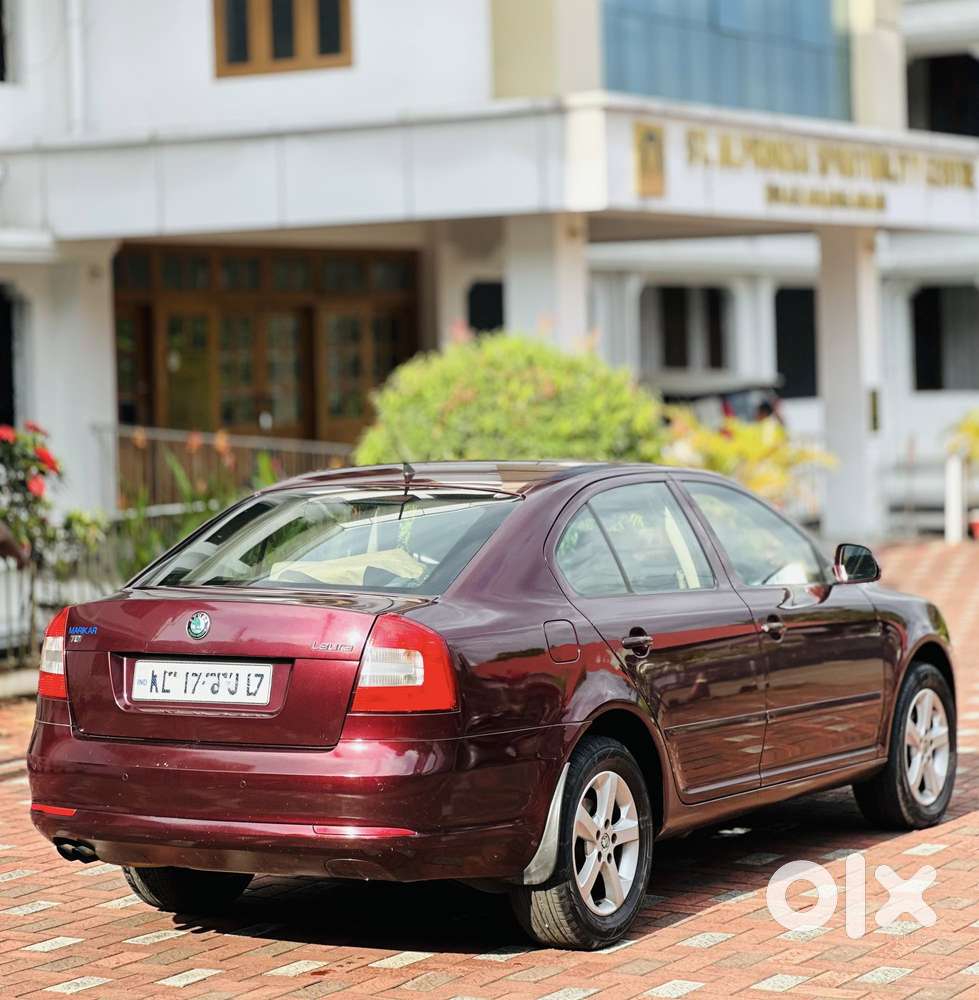 Skoda Laura Elegance 2.0 Tdi Cr At, 2012, Diesel