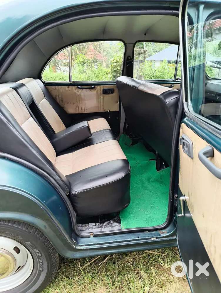 Ambassador Classic 1500 2001