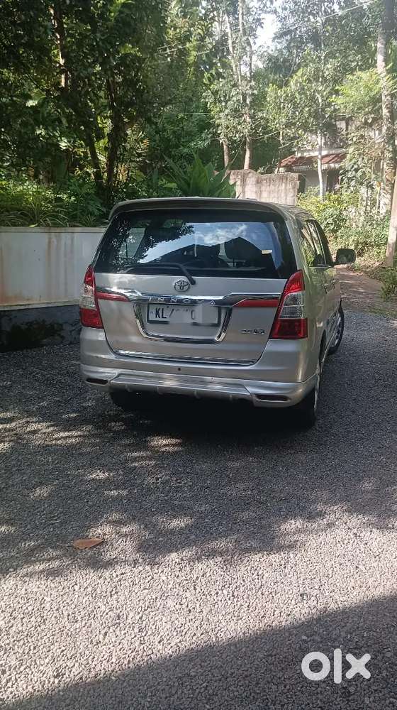 Toyota Innova 2012 Diesel 153000 Km