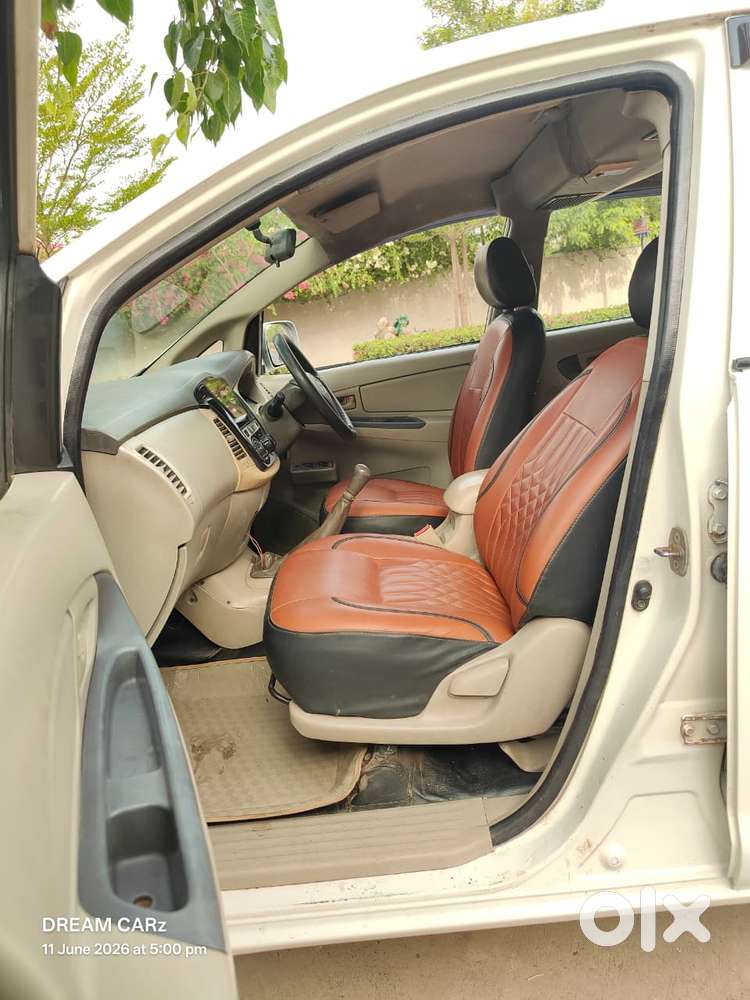 Toyota Innova [2013-2016] 2.5 G2 8 Str, 2014, Diesel