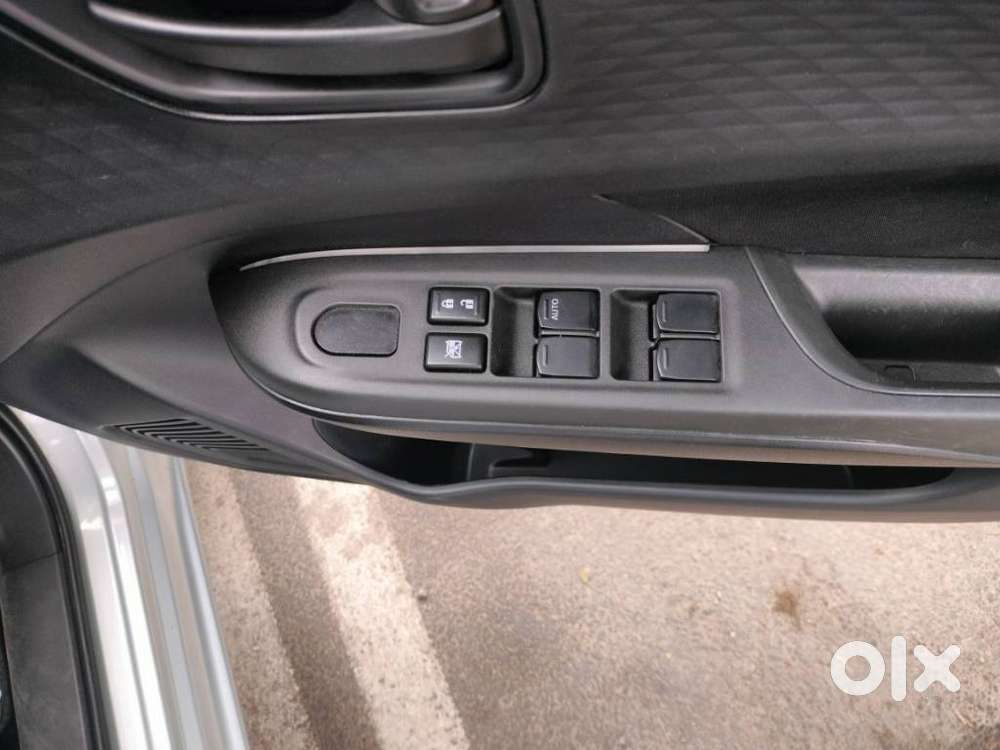 Maruti Suzuki Swift Lxi Option, 2025, Petrol