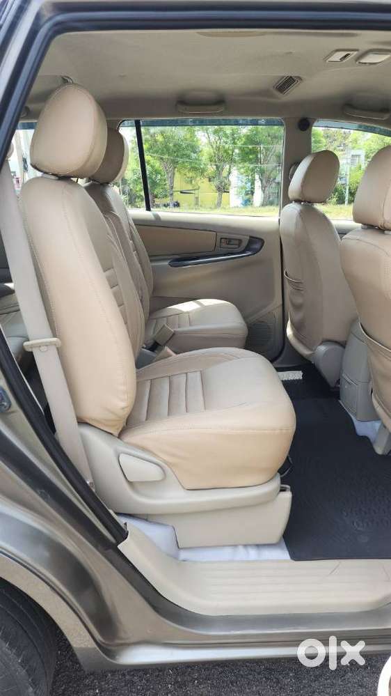 Toyota Innova 2.5 G (diesel) 7 Seater, 2010, Diesel