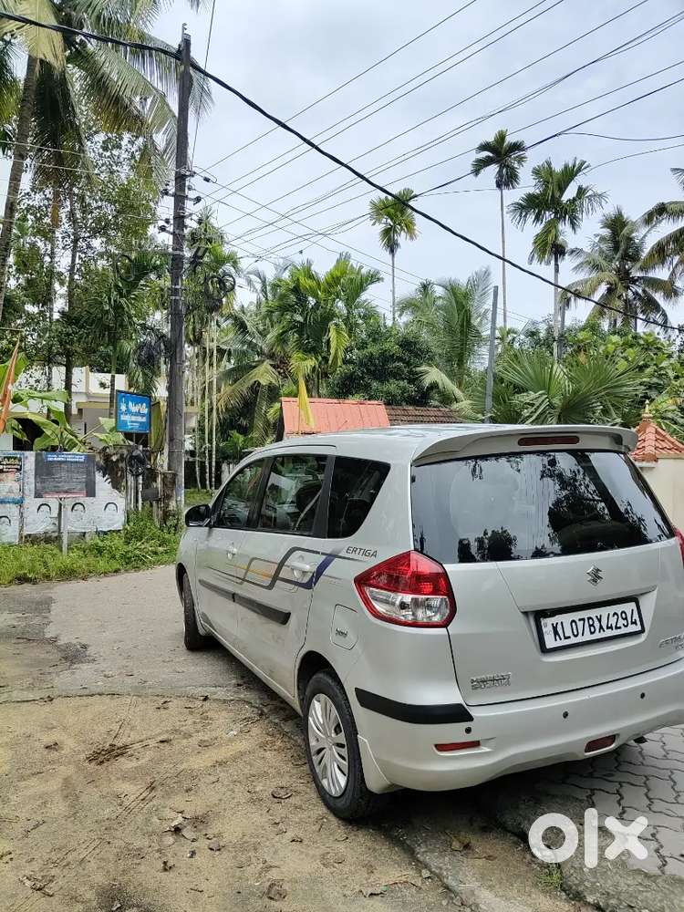 Maruti Suzuki Ertiga 2013 Petrol Well Maintained