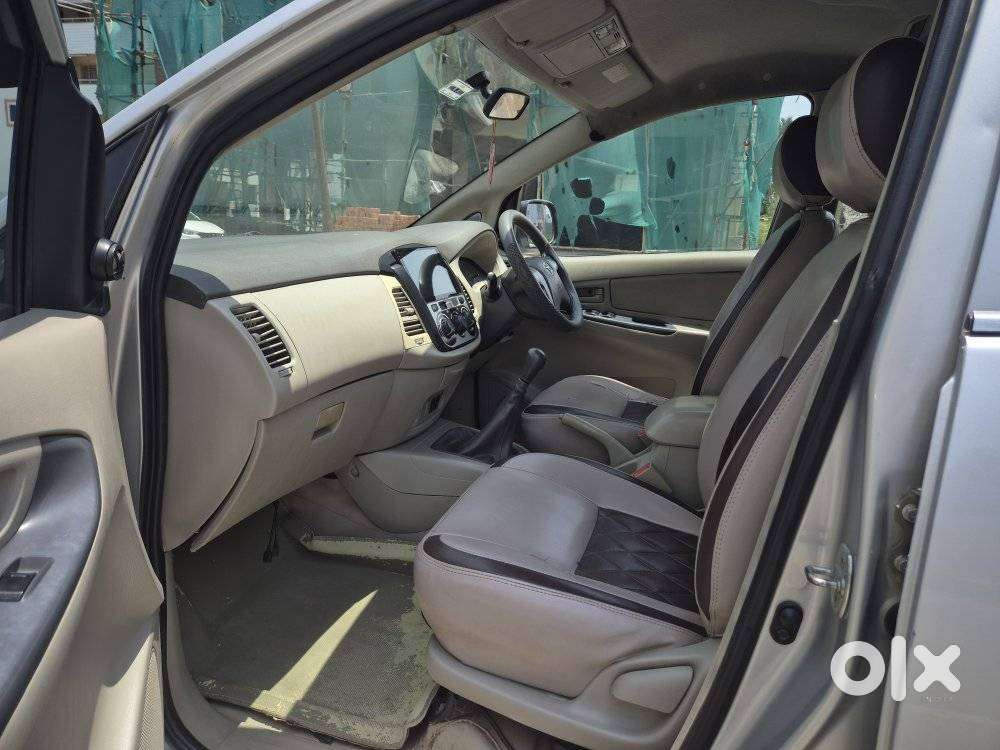 Toyota Innova 2.5 G (diesel) 8 Seater, 2014, Diesel