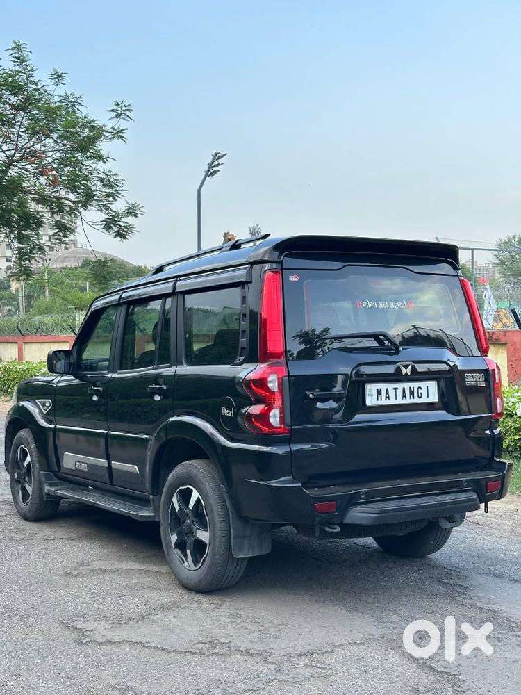 Mahindra Scorpio Classic 2.2 S 11 Mt 7 Str, 2024, Diesel