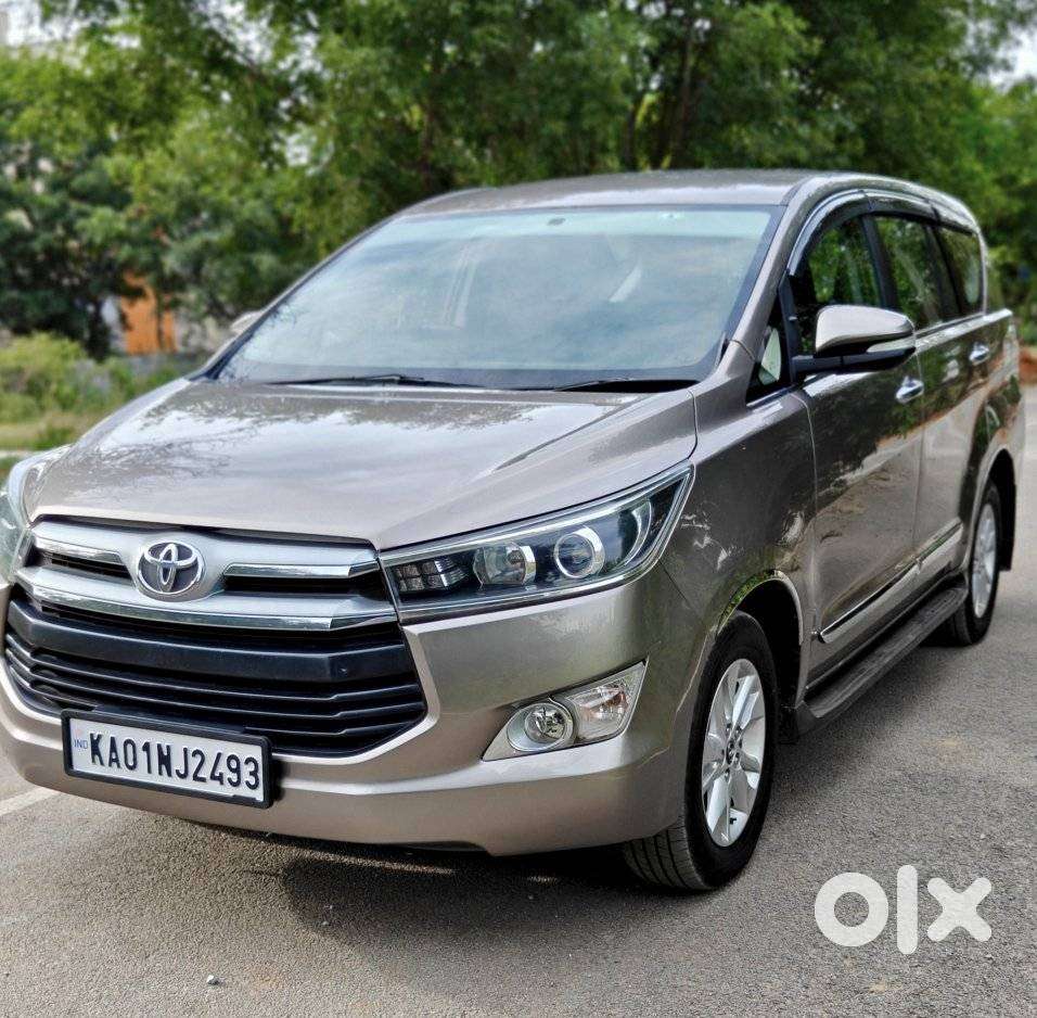 Toyota Innova Crysta 2.4 Vx Mt 8s, 2017, Diesel