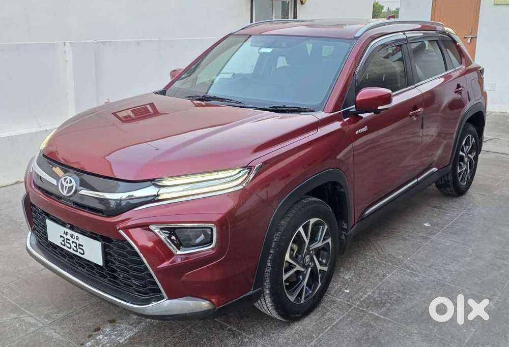 Toyota Urban Cruiser Hyryder 1.5 V Hybrid, 2023, Cng & Hybrids