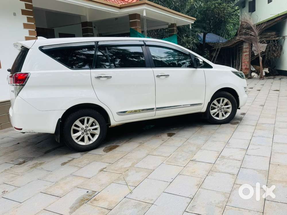 Toyota Innova Crysta Diesel 215000 Km Driven