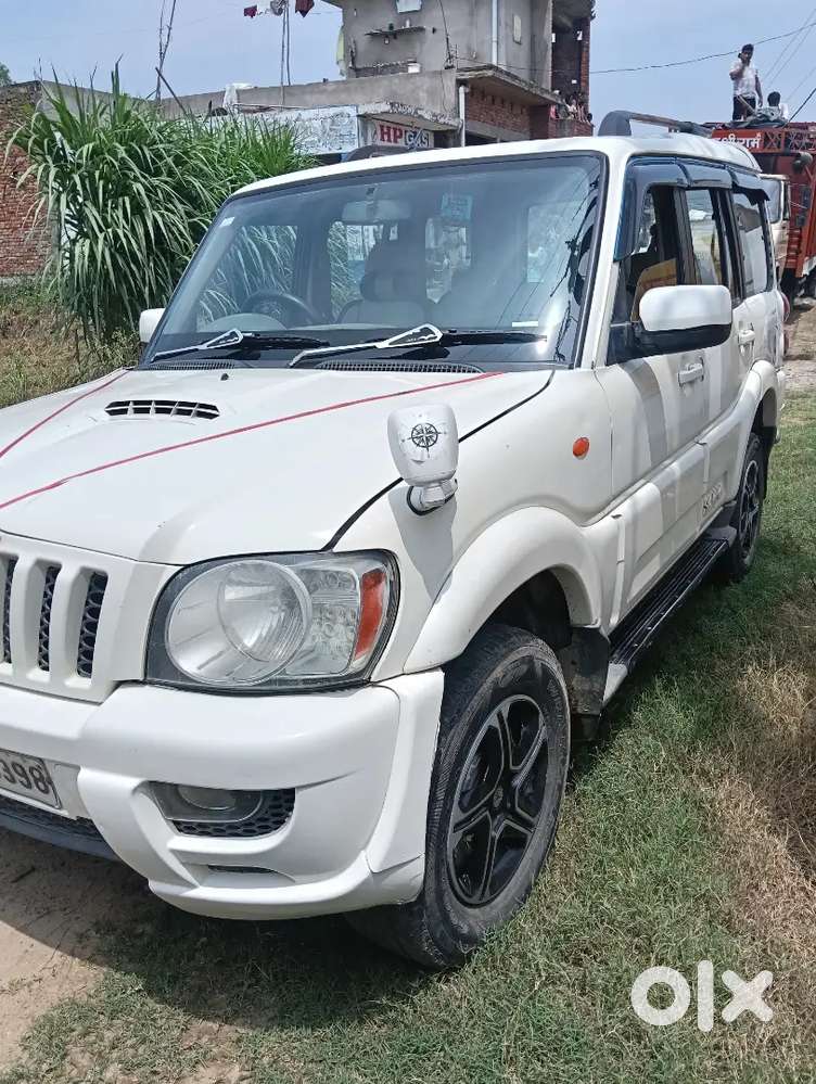 Mahindra Scorpio Sle  Classic 2014 Diesel 130000 Km Driven