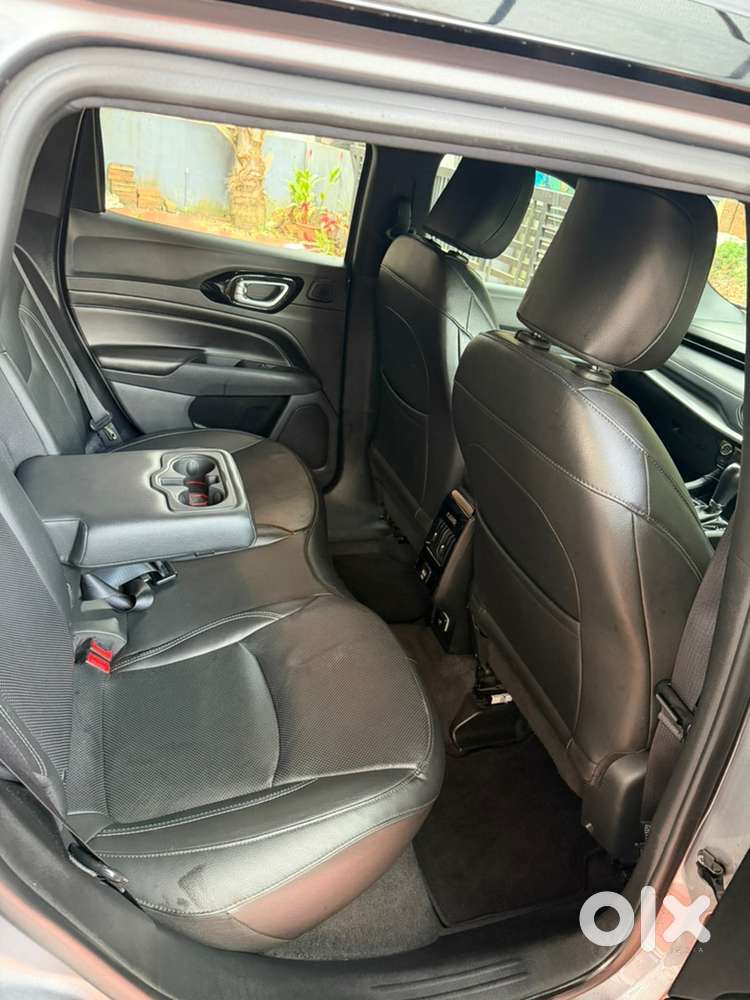 2022 Jeep Compass Model S - Grey