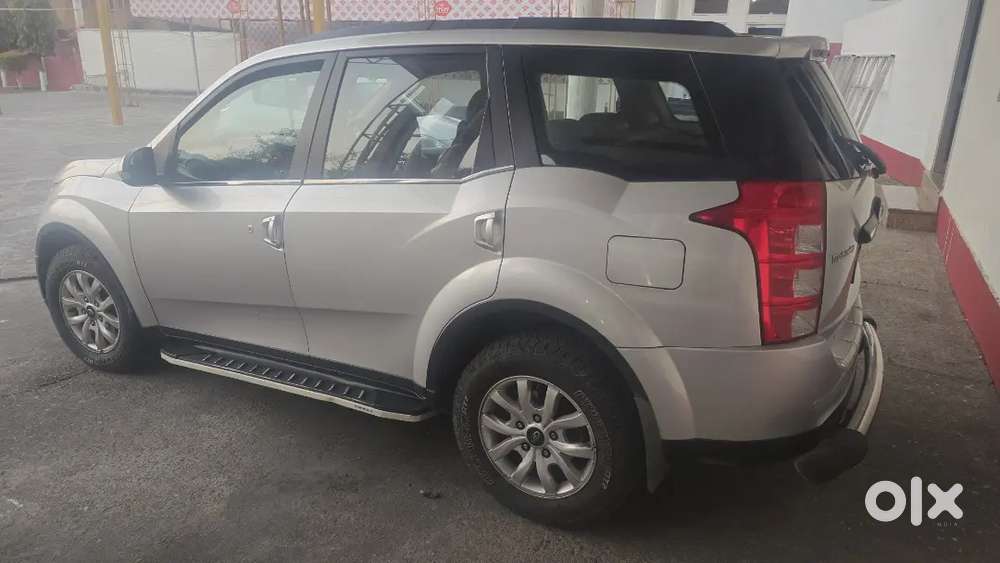 Mahindra Xuv500 W10 With Sunroof