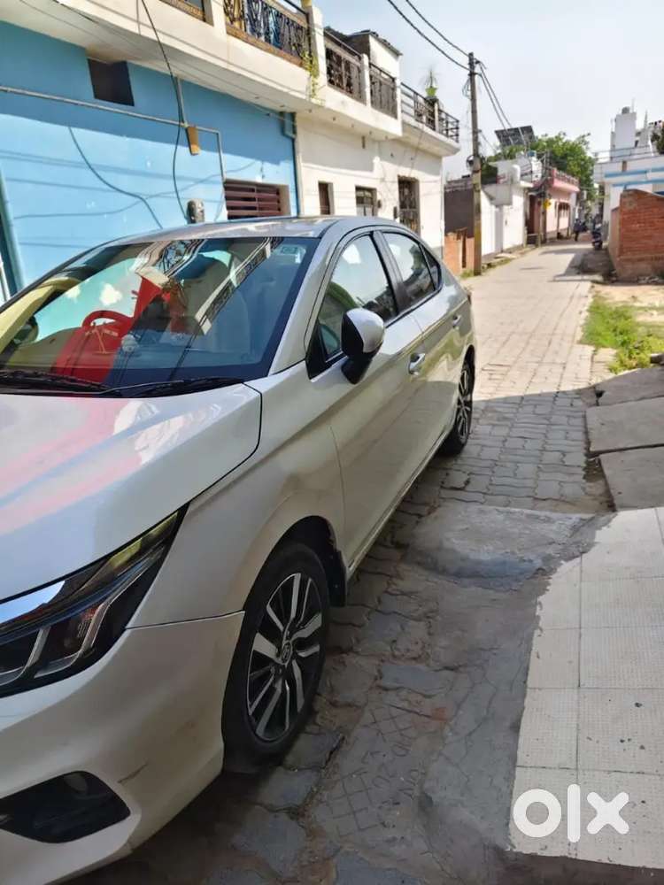 Honda City 5th Gen Vx Mt I-dtec 1.5 Vx 2022