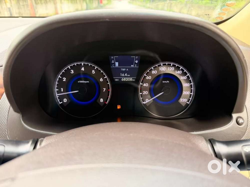 Hyundai Verna Fluidic 1.6 Vtvt Sx, 2011, Petrol