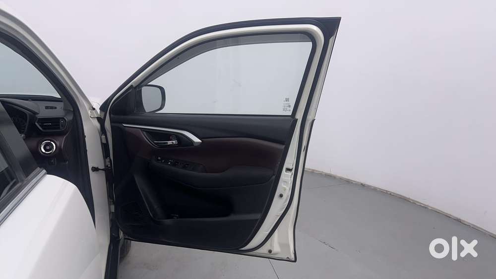 Maruti Suzuki Grand Vitara 1.5 Delta Smart Hybrid, 2023, Petrol