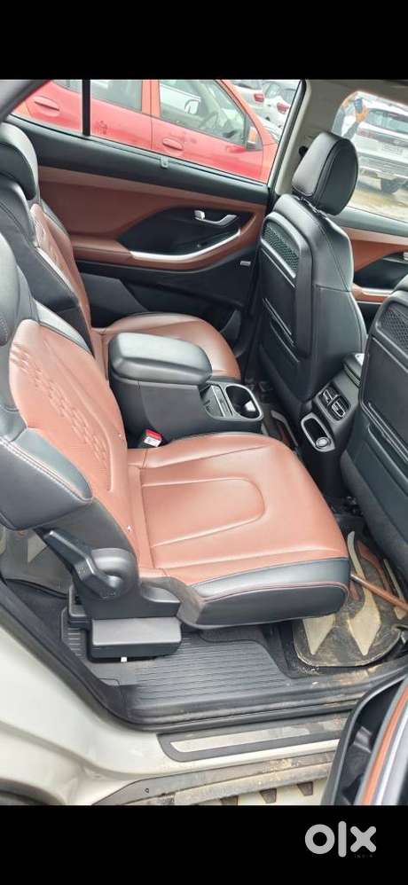 Hyundai Alcazar 2.0 Signature (o) Petrol At 6 Str, 2023, Petrol