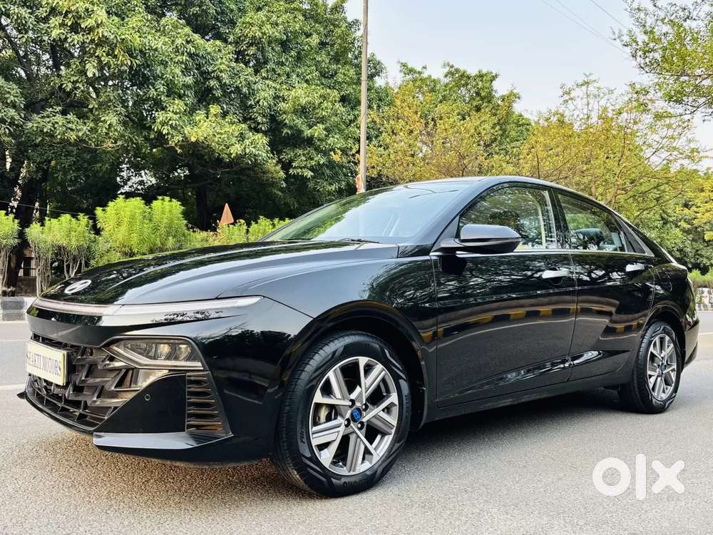 Hyundai Verna 1.5 Sx (o) Vtvt Ivt, 2024, Petrol
