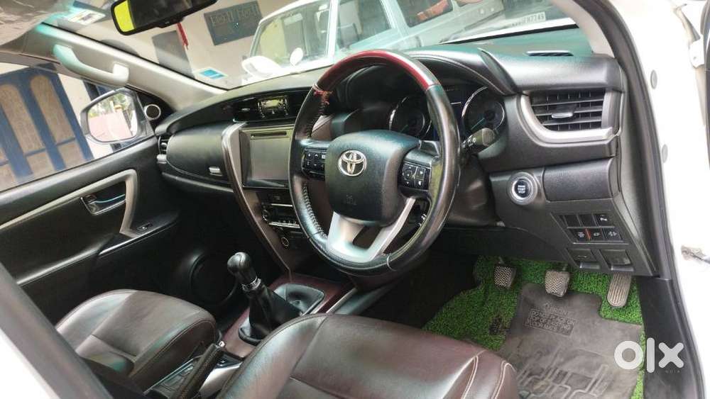 Toyota Fortuner [2021-ongoing] 2.8 2wd Diesel Mt, 2020, Diesel
