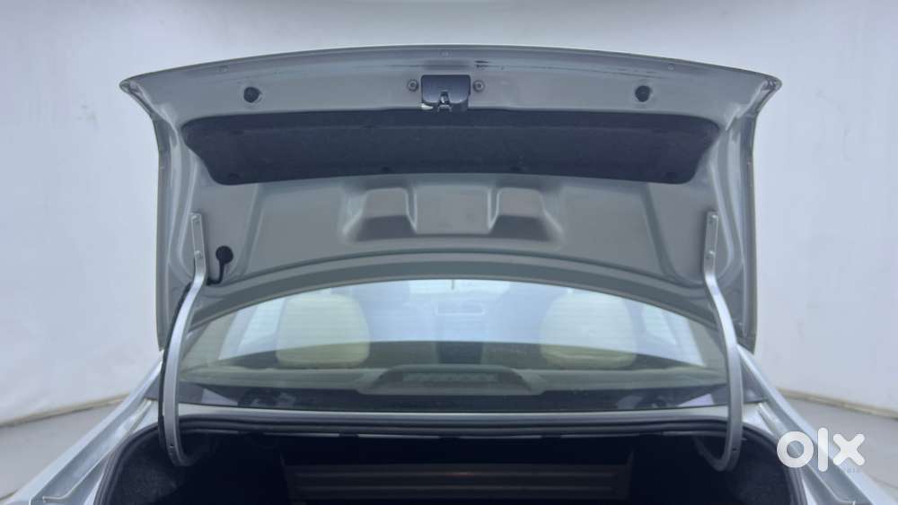 Skoda Rapid 1.6 Mpi Ambition, 2015, Petrol