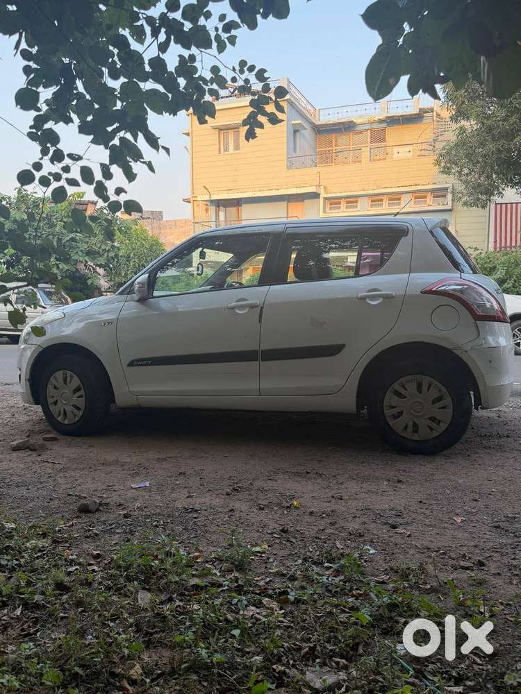 Maruti Suzuki Swift Vxi 2013