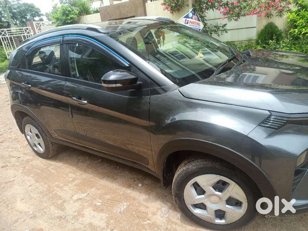 Tata Nexon 2025 Petrol 4000 Km Driven