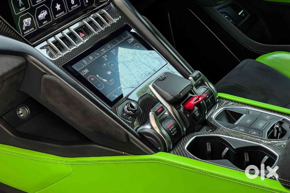 Lamborghini Urus S, 2022, Petrol