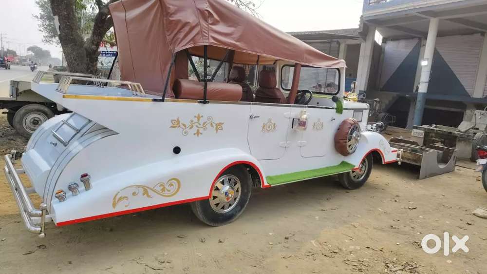 Mahindra Jeep Commander 1995 (modified Vintage Car)